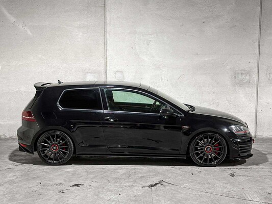 Volkswagen Golf GTI Performance (VII / MK7 / Golf 7) 396pk 2014