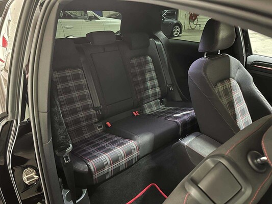 Volkswagen Golf GTI Performance (VII / MK7 / Golf 7) 396pk 2014