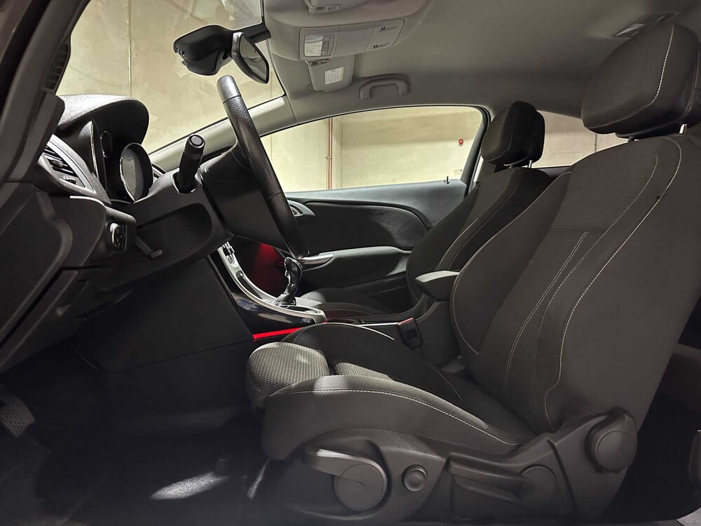 Opel Astra GTC 1.4 Turbo Sport 140pk 2013 (Origineel-NL), 9-KRR-84