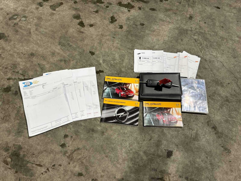 Opel Astra GTC 1.4 Turbo Sport 140pk 2013 (Origineel-NL), 9-KRR-84