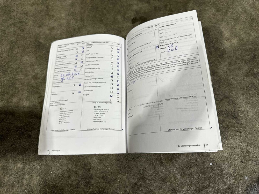 Volkswagen Passat Variant 1.8 TSI Highline 160pk 2011 (Origineel-NL), 71-RPV-9