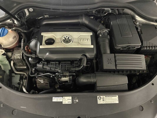 Volkswagen Passat Variant 1.8 TSI Highline 160pk 2011 (Origineel-NL), 71-RPV-9