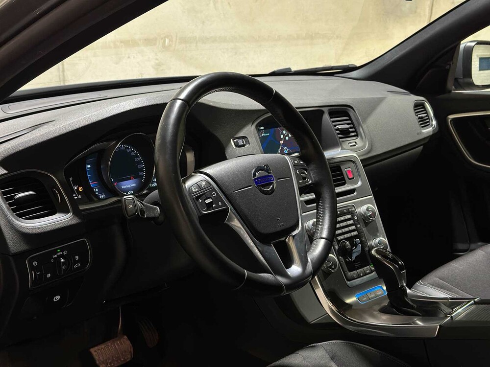 Volvo V60 2.4 D5 Twin Engine Special Edition 163pk 2015, NH-759-L