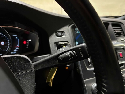 Volvo V60 2.4 D5 Twin Engine Special Edition 163pk 2015, NH-759-L