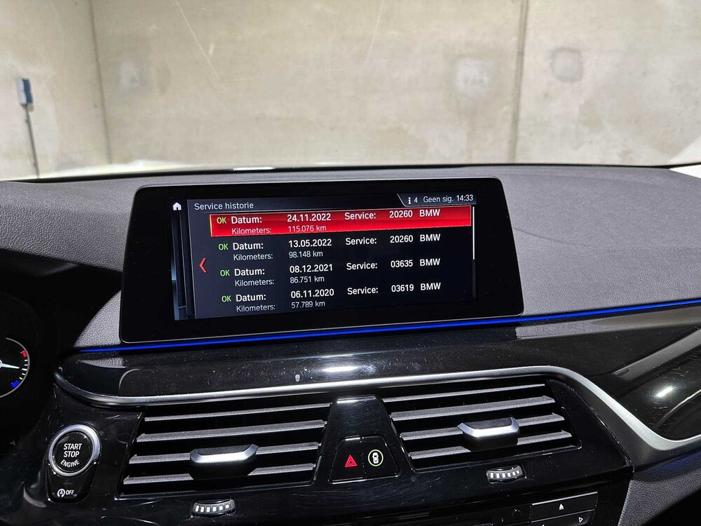 BMW 520i Touring High Executive Sport-Line 5-serie 184pk 2019 (Origineel-NL), XG-208-V