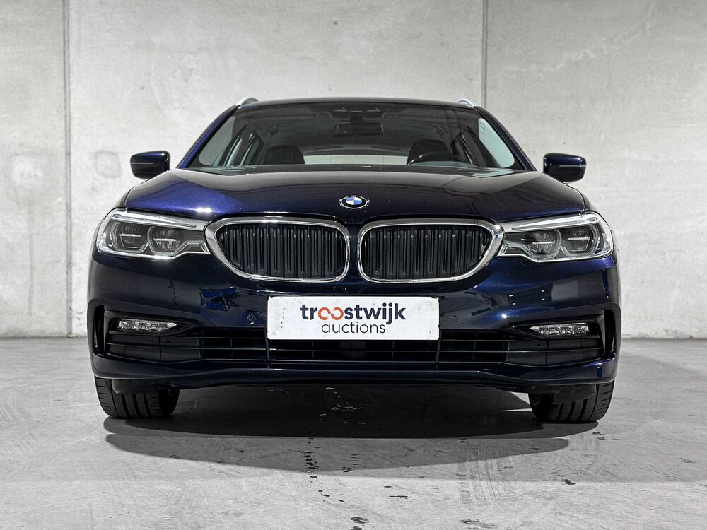 BMW 520i Touring High Executive Sport-Line 5-serie 184pk 2019 (Origineel-NL), XG-208-V