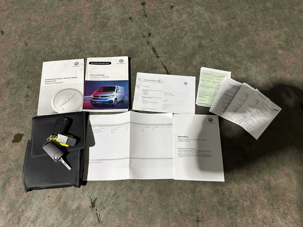 Volkswagen Transporter 2.0 TDI L2H1 30 DC 6-Sitzer Highline 150 PS 2020 (Original-NL), VGK-42-L Nutzfahrzeug