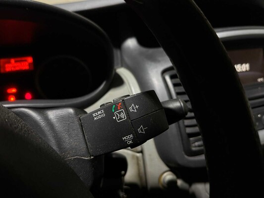 Renault Trafic 2.0 dCi T27 L1H1 Eco Black Edition 89pk 2014 (Origineel-NL), VJ-606-F