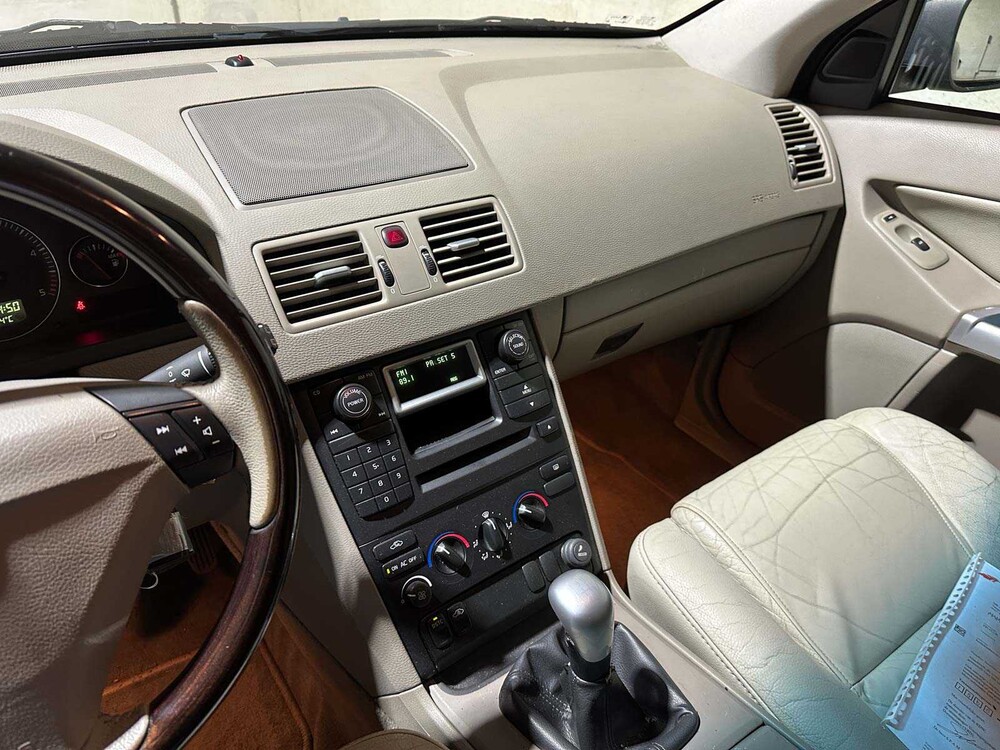 Volvo XC90 2.4 D5 Elite 163pk 2004, ZB-112-R
