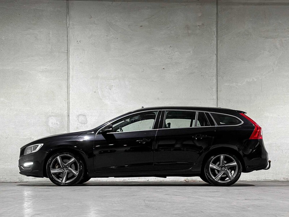 Volvo V60 2.4 D6 AWD Plug-In Hybrid Summum 215pk 2013 (Origineel-NL), 6-SVN-43