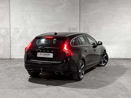 Volvo V60 2.4 D6 AWD Plug-In Hybrid Summum 215pk 2013 (Origineel-NL), 6-SVN-43
