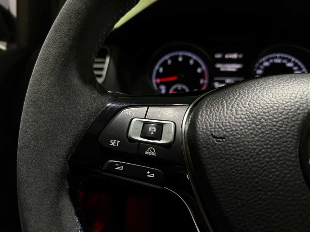 Volkswagen Golf 1.0 TSI Comfortline Business 110 PS 2018 (Original-NL), RX-771-L