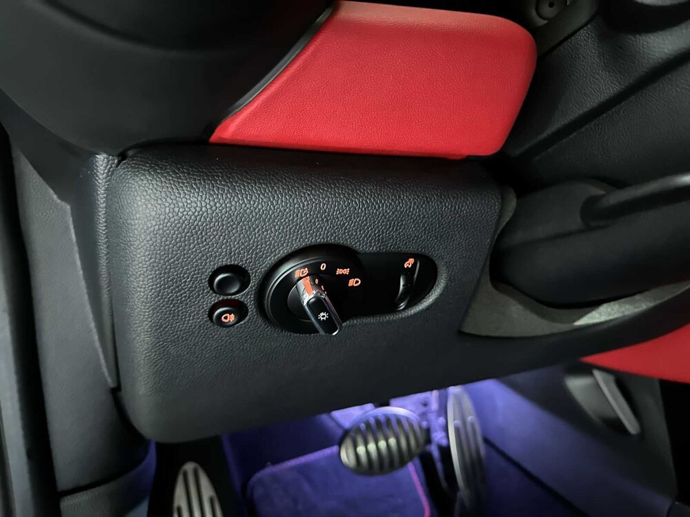 Mini John Cooper Works 2.0 F56 231pk 2015, SH-393-N