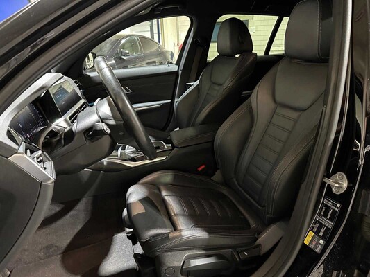 BMW 330e Touring Business Edition Plus 184pk 2021 3-serie (Origineel-NL + 1e Eigenaar) L-480-TL