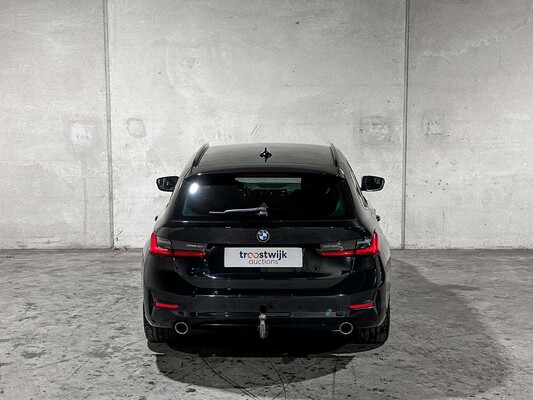 BMW 330e Touring Business Edition Plus 184pk 2021 3-serie (Origineel-NL + 1e Eigenaar) L-480-TL