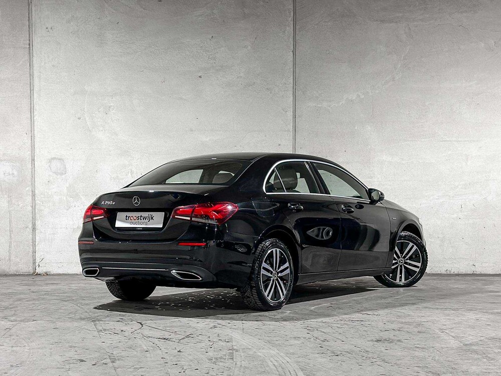 Mercedes-Benz A250 e Business Solution Luxury Limited 218pk 2020 (Origineel-NL + 1e Eigenaar) A-klasse, J-849-SG
