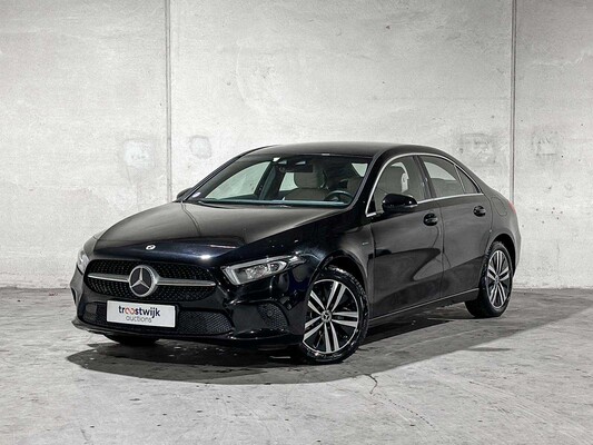 Mercedes-Benz A250 e Business Solution Luxury Limited 218pk 2020 (Origineel-NL + 1e Eigenaar) A-klasse, J-849-SG