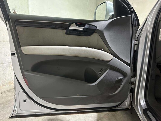 Audi Q7 4.2 FSI Quattro Pro Line+ 4+2 349 PS 2007 (Original-NL), 23-TR-LK Youngtimer