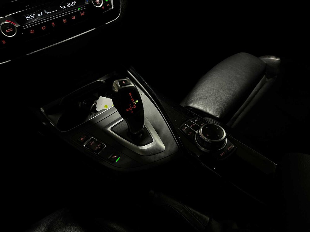 BMW 118i Edition M Sport Shadow High Executive 1-serie 134pk 2019, P-613-RT 