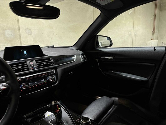 BMW 118i Edition M Sport Shadow High Executive 1-serie 134pk 2019, P-613-RT 