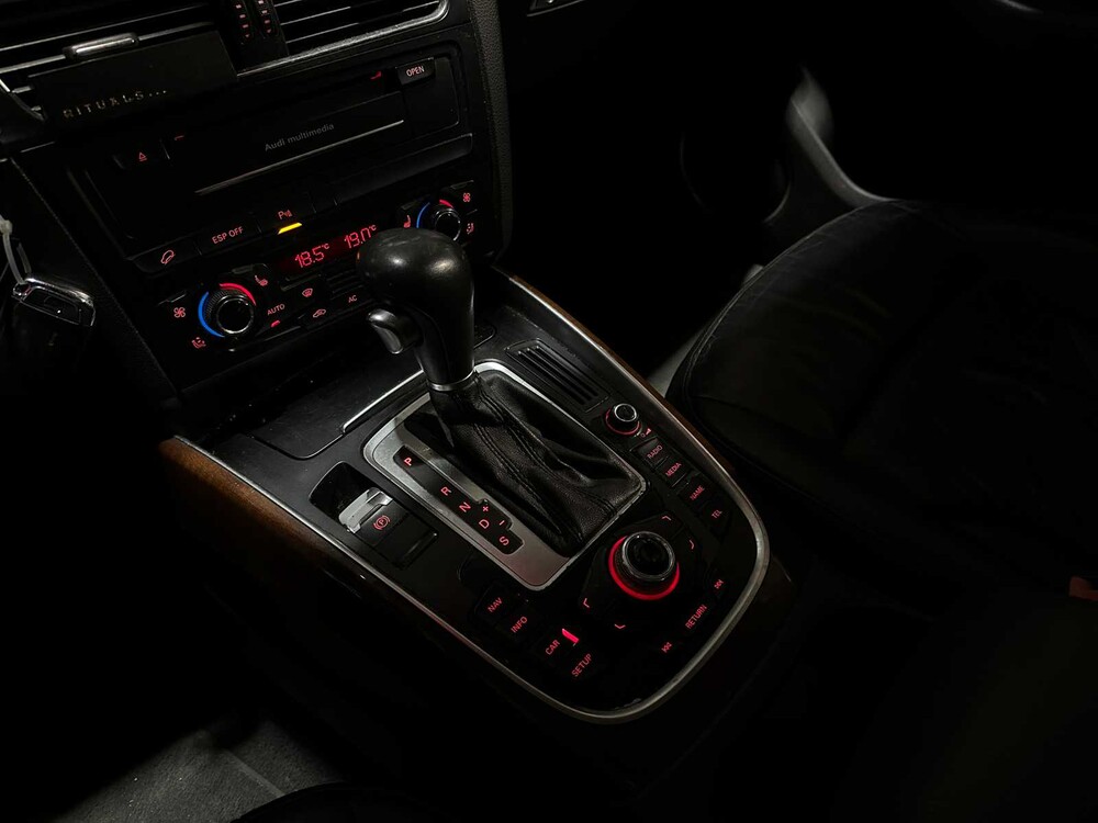 Audi Q5 3.2 FSI V6 Quattro Pro Line 269pk 2010, J-936-ZV