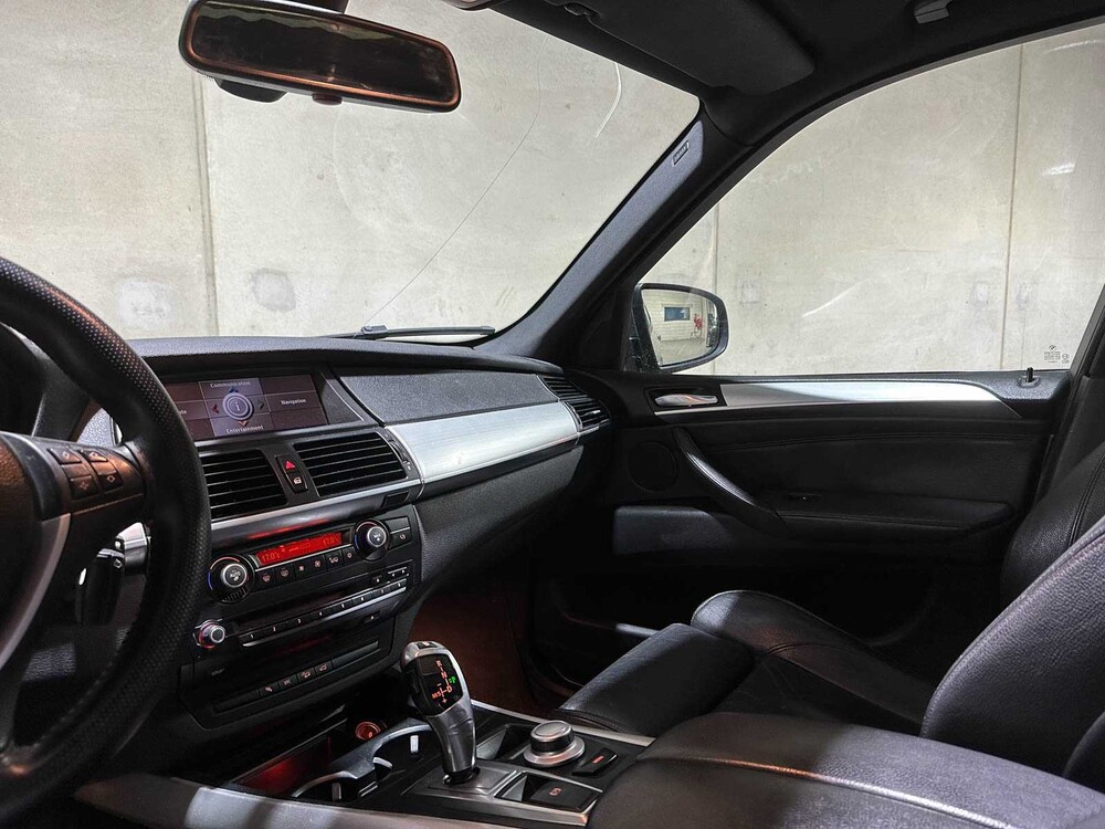 BMW X5 xDrive48i 4,8 V8 E70 355 PS 2007, P-834-RB Youngtimer