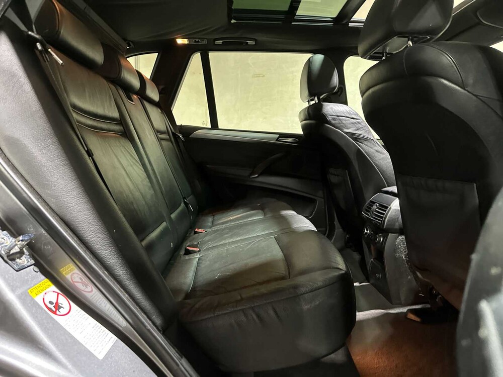 BMW X5 xDrive48i 4,8 V8 E70 355 PS 2007, P-834-RB Youngtimer