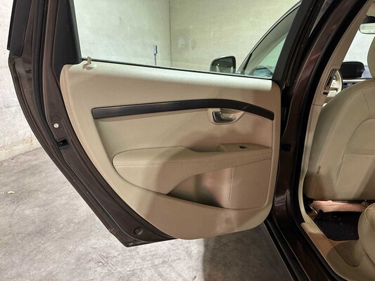 Volvo V70 2.0 D4 Summum 181pk 2015 (Origineel-NL), GB-859-B