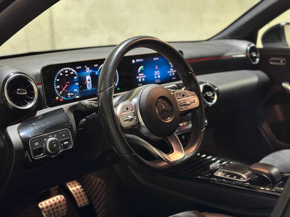 Mercedes-Benz A200 Business Solution AMG A-klasse 163pk 2019 (Origineel-NL), XH-436-L