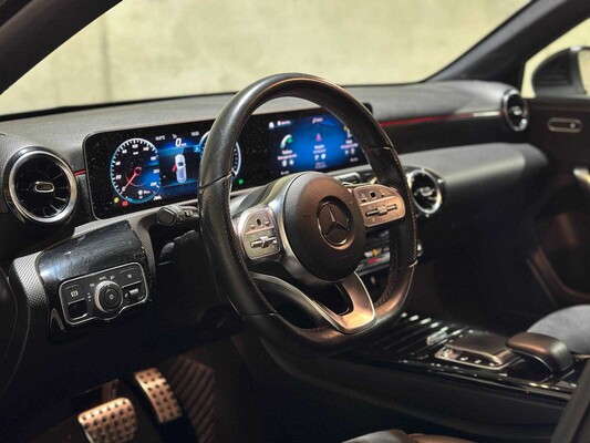 Mercedes-Benz A200 Business Solution AMG A-klasse 163pk 2019 (Origineel-NL), XH-436-L