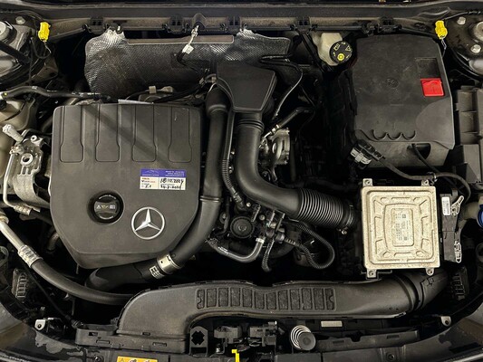 Mercedes-Benz A200 Business Solution AMG A-klasse 163pk 2019 (Origineel-NL), XH-436-L