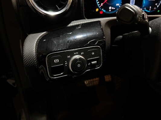 Mercedes-Benz A200 Business Solution AMG A-klasse 163pk 2019 (Origineel-NL), XH-436-L