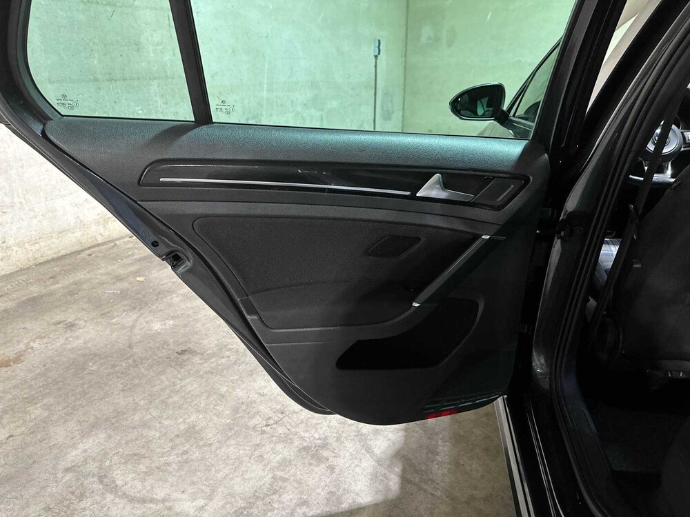 Volkswagen Golf GTE 1.4 TSI 204pk 2015 (Origineel-NL), 1-ZNB-51