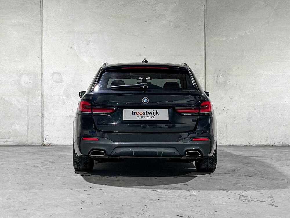 BMW 520i Touring High Executive Edition M-Sport 184pk 2021 (Origineel-NL) 5-Serie G31, L-194-JX