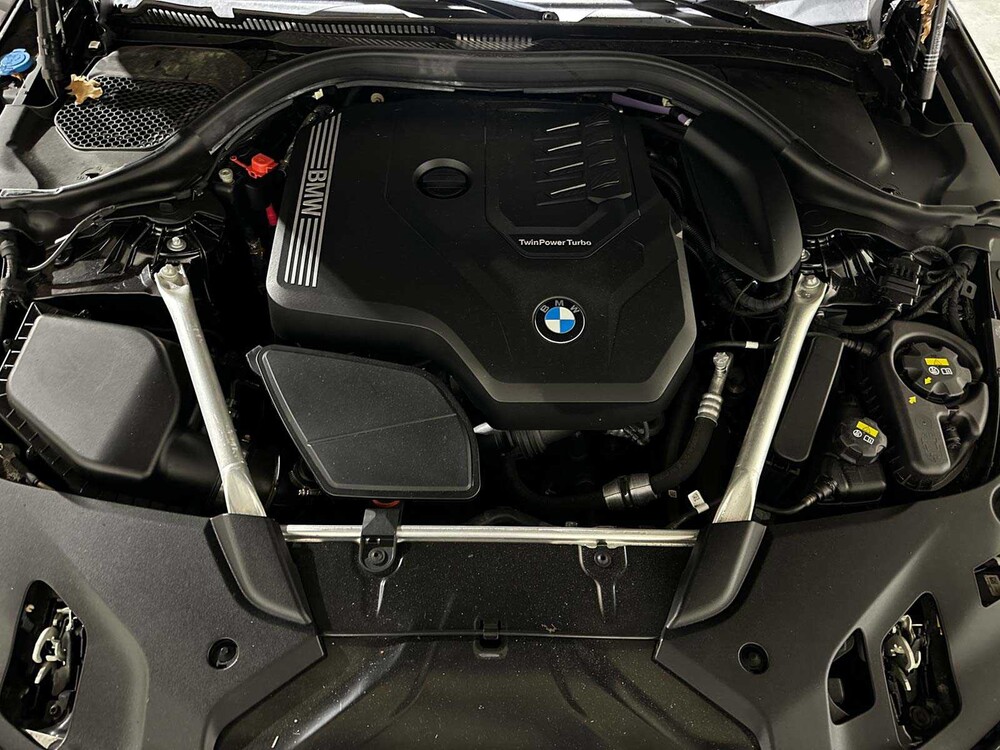 BMW 520i Touring High Executive Edition M-Sport 184pk 2021 (Origineel-NL) 5-Serie G31, L-194-JX