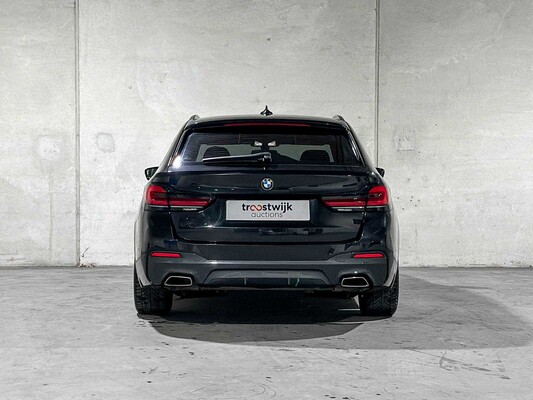 BMW 520i Touring High Executive Edition M-Sport 184pk 2021 (Origineel-NL) 5-Serie G31, L-194-JX