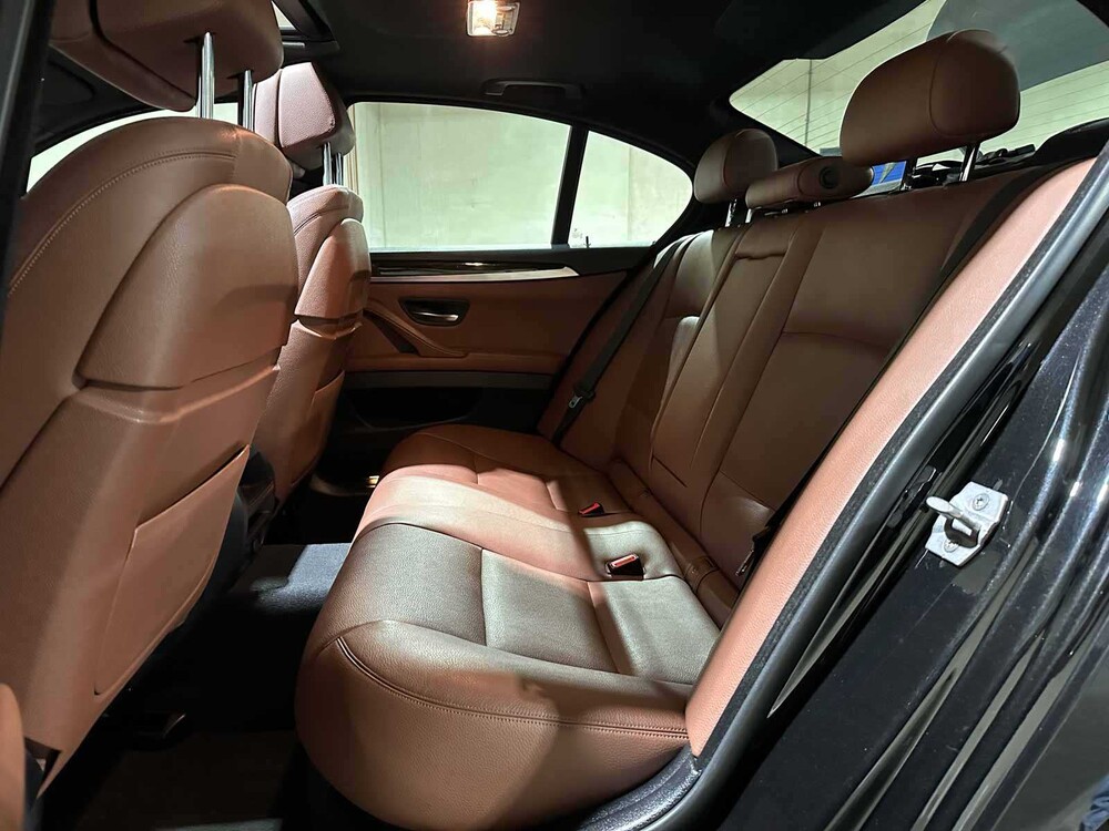 BMW 520i Luxury Edition 184pk 2016 (Origineel-NL) 5-serie F10, KK-611-L
