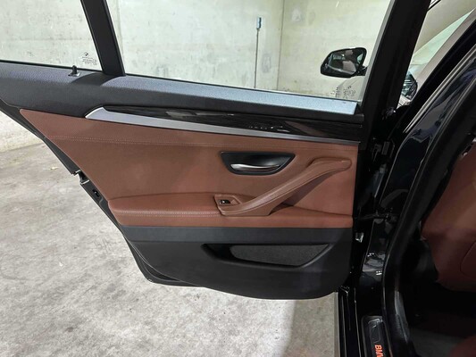 BMW 520i Luxury Edition 184pk 2016 (Origineel-NL) 5-serie F10, KK-611-L