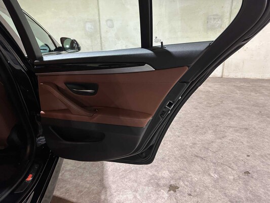 BMW 520i Luxury Edition 184pk 2016 (Origineel-NL) 5-serie F10, KK-611-L