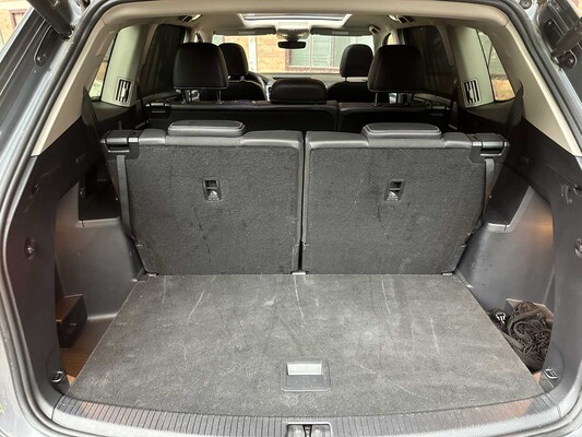 Volkswagen Atlas 3.6 V6 R-Line 7-Seater 280hp 2023