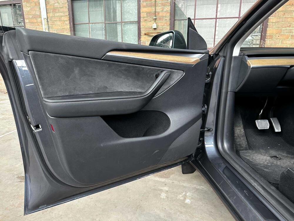 Tesla Model Y Max Range AWD 345pk 2022