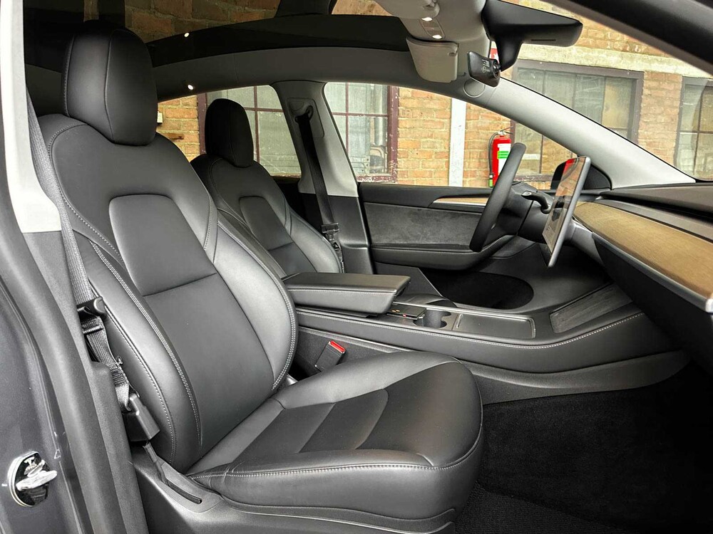 Tesla Model Y Max Range AWD 345 PS 2022