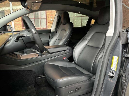 Tesla Model Y Max Range AWD 345pk 2022