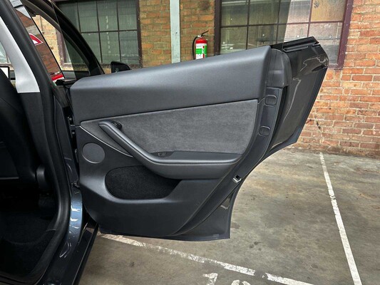 Tesla Model Y Max Range AWD 345pk 2022