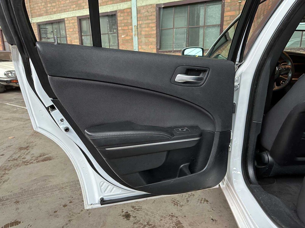 Dodge Charger SE 3.6 V6 292hp 2016