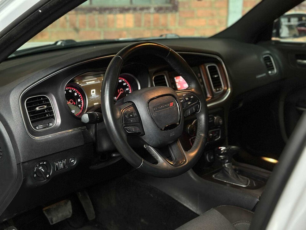 Dodge Charger SE 3.6 V6 292hp 2016