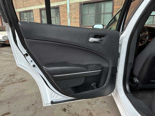 Dodge Charger SE 3.6 V6 292hp 2016