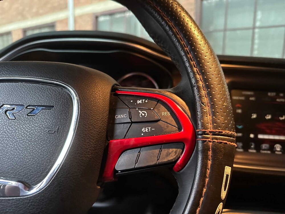 Dodge Challenger SXT 3.6 V6 305PK 2016