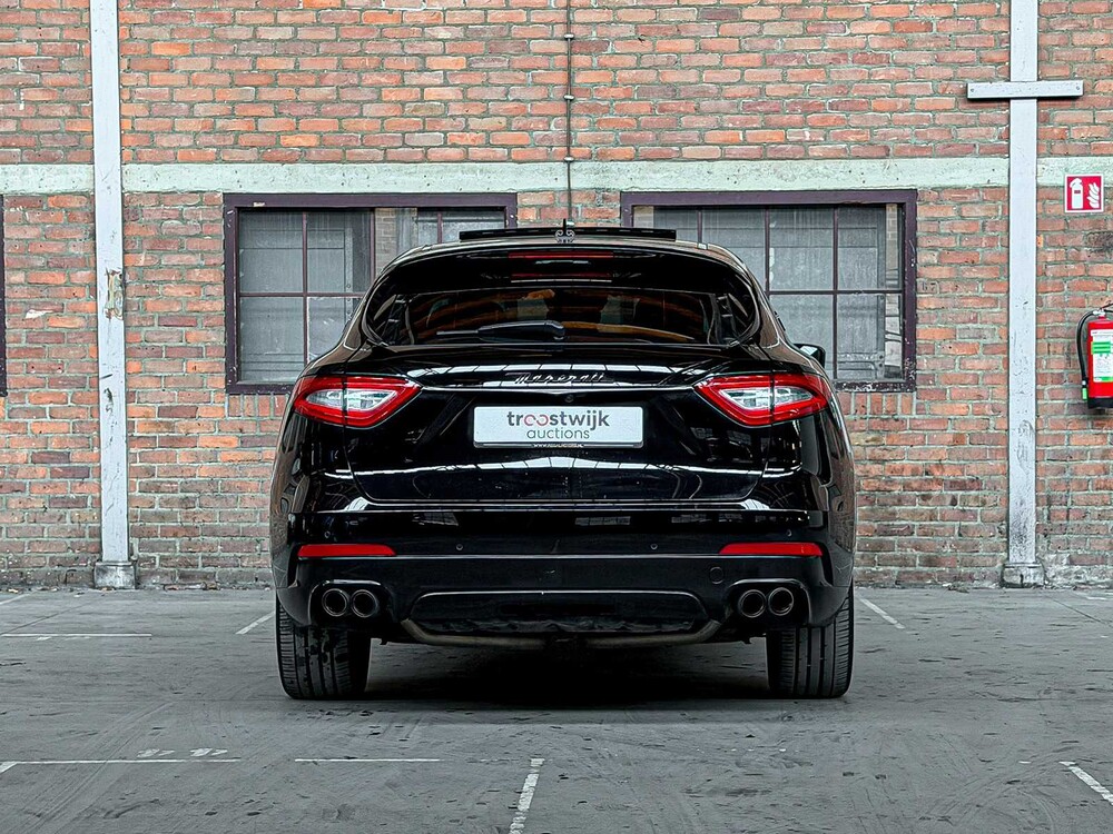 Maserati Levante 3.0 V6 AWD GranLusso 349pk 2019, T-075-PR