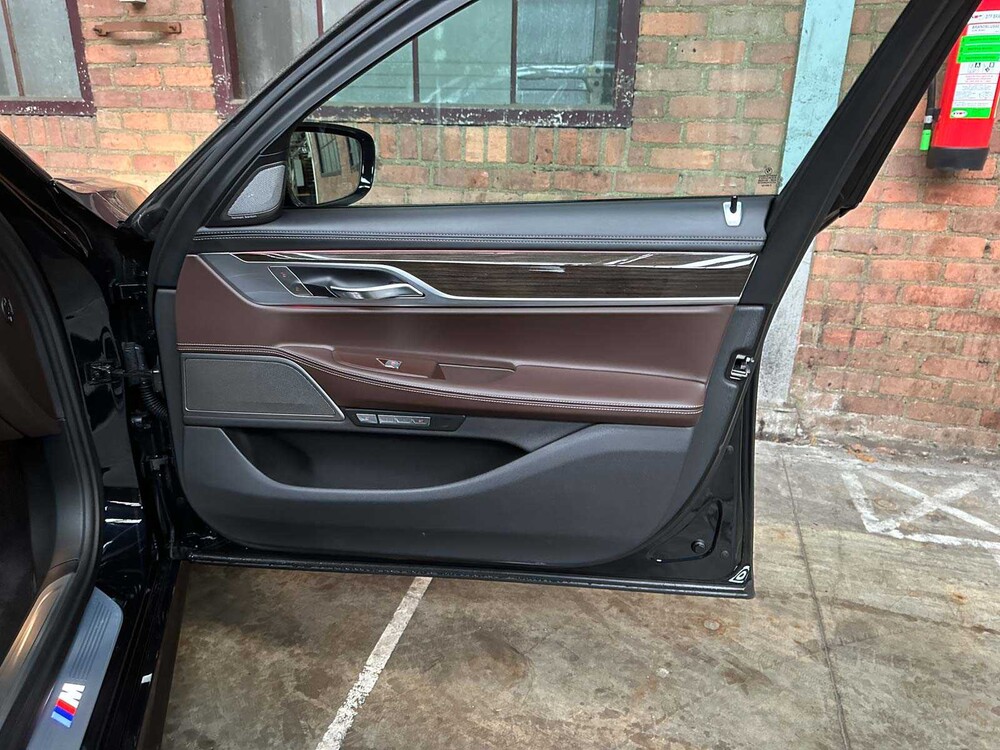 BMW 750d xDrive 400hp 2021 7 Series G11